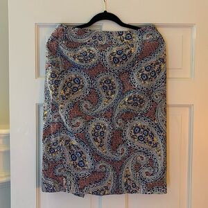 Jcrew pencil skirt size 10. Paisley pattern. Dark blue lining inside.
